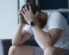 Flashbacks, sintomas de ansiedade, dificuldades em manter relacionamentos e um comportamento de evitação? A resposta pode estar em um passado traumático - Clínica Virtua - Psicoterapia Online